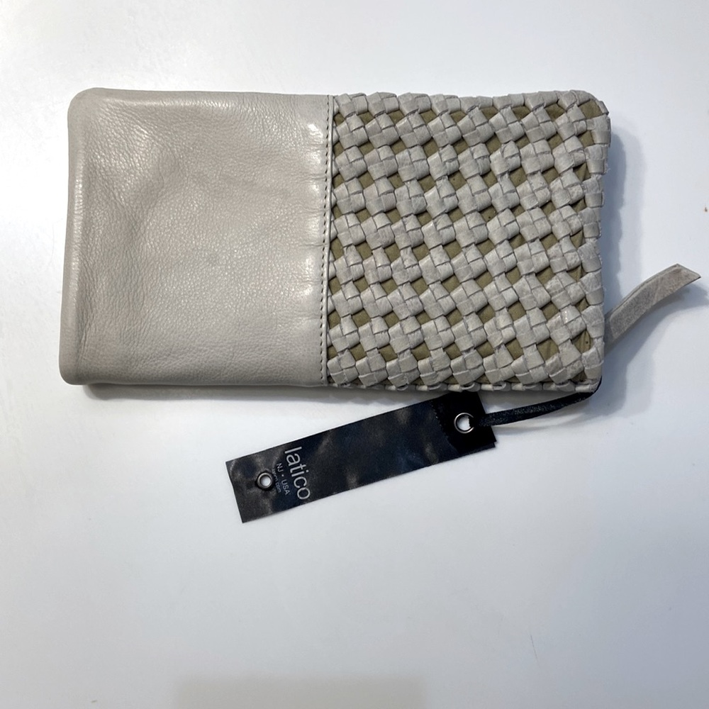 NWT Latico Whitney wallet With back finger straps for easy handling